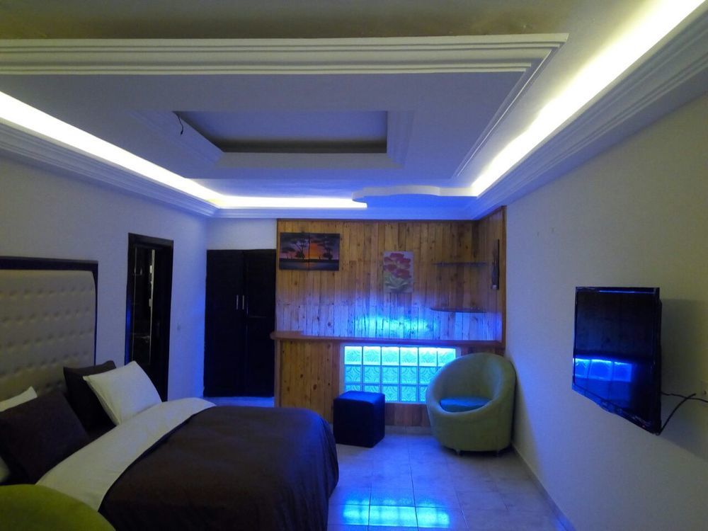 Hotel Saphir Abidjan Buitenkant foto